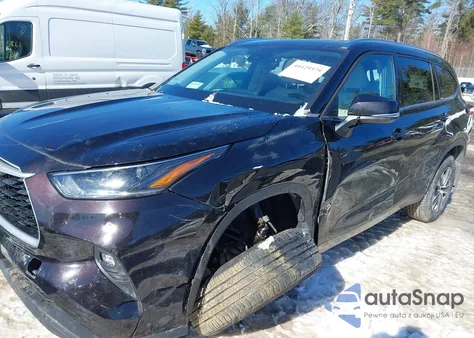 2021 Toyota Highlander Xle z USA, uszkodzony, nr VIN 5TDGZRBH3MS084846